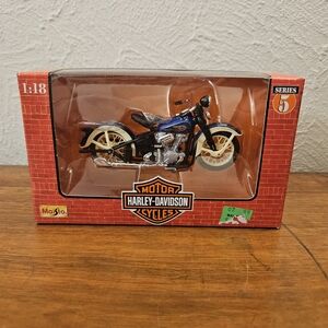 1998 Maisto Harley Davidson 1:18 Scale Heritage Classic Series 5 NIB